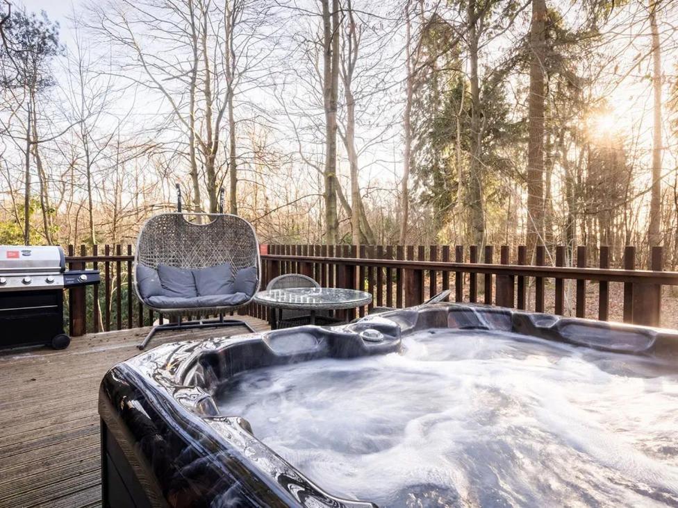 Keldy Forest Cabins - Forest Holidays Pickering Exterior photo